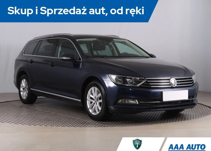 Volkswagen Passat cena 55000 przebieg: 172160, rok produkcji 2015 z Radomyśl Wielki małe 436